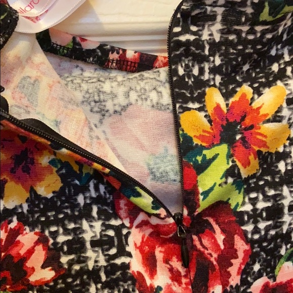 cute flower print mini skirt! - Picture 5 of 5